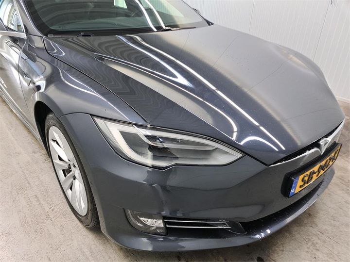 Photo 16 VIN: 5YJSA7E20JF237079 - TESLA S 