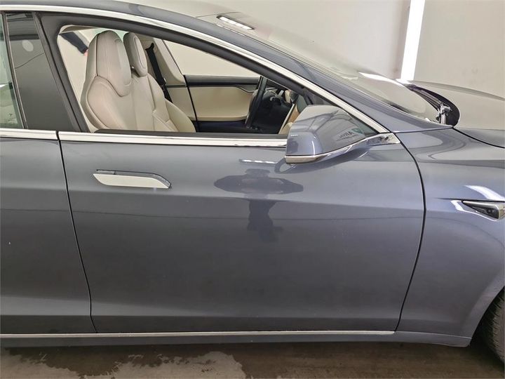 Photo 23 VIN: 5YJSA7E20JF260040 - TESLA MODEL 