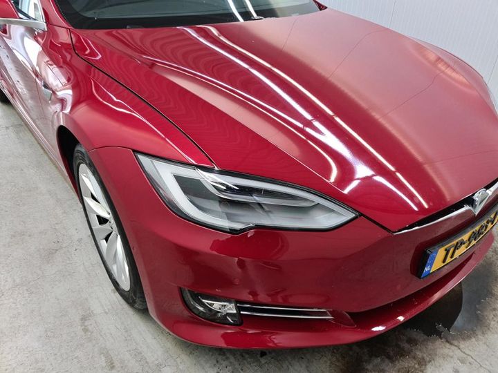 Photo 16 VIN: 5YJSA7E20JF263746 - TESLA S 