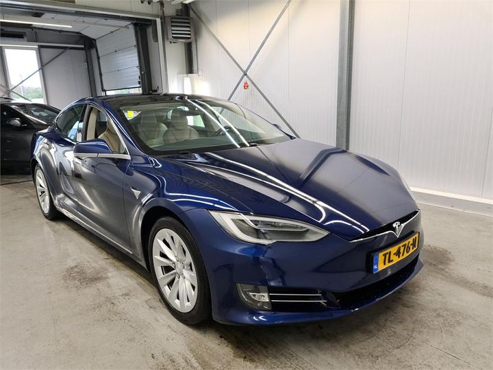 Photo 2 VIN: 5YJSA7E20JF268090 - TESLA S 