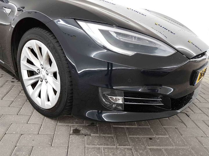 Photo 26 VIN: 5YJSA7E20JF273774 - TESLA MODEL S 