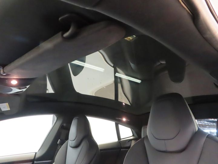 Photo 13 VIN: 5YJSA7E20JF288341 - TESLA MODEL S 