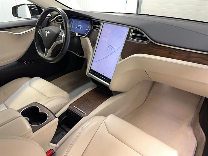 Photo 6 VIN: 5YJSA7E21HF227851 - TESLA S 