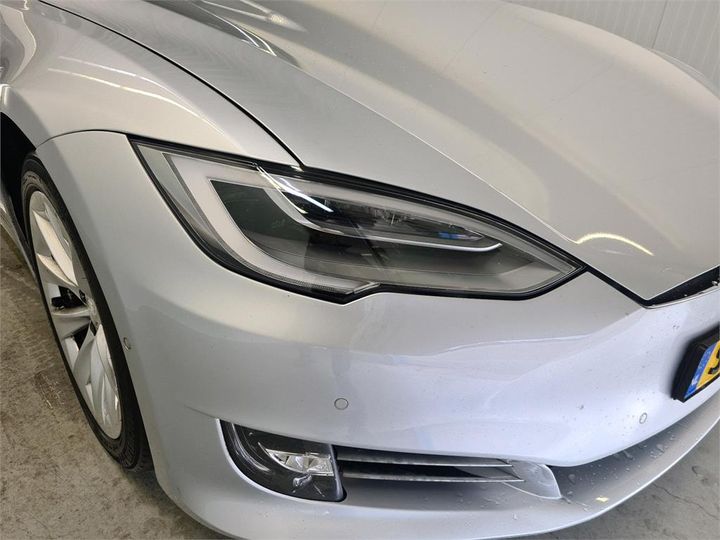 Photo 16 VIN: 5YJSA7E21JF239083 - TESLA S 