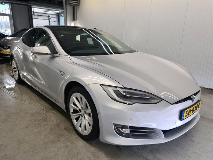 Photo 2 VIN: 5YJSA7E21JF239083 - TESLA S 