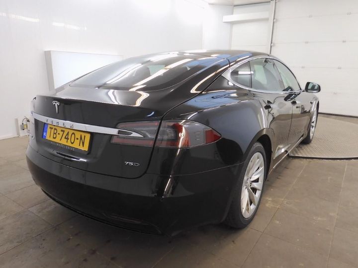 Photo 2 VIN: 5YJSA7E21JF250813 - TESLA MODEL S 