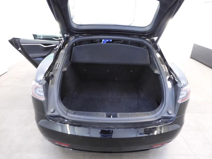 Photo 6 VIN: 5YJSA7E21JF252268 - TESLA MODEL S 