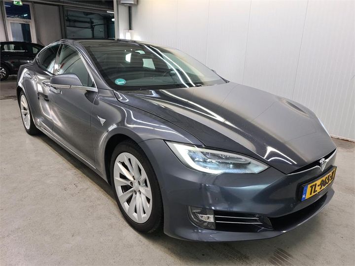 Photo 2 VIN: 5YJSA7E21JF264324 - TESLA S 