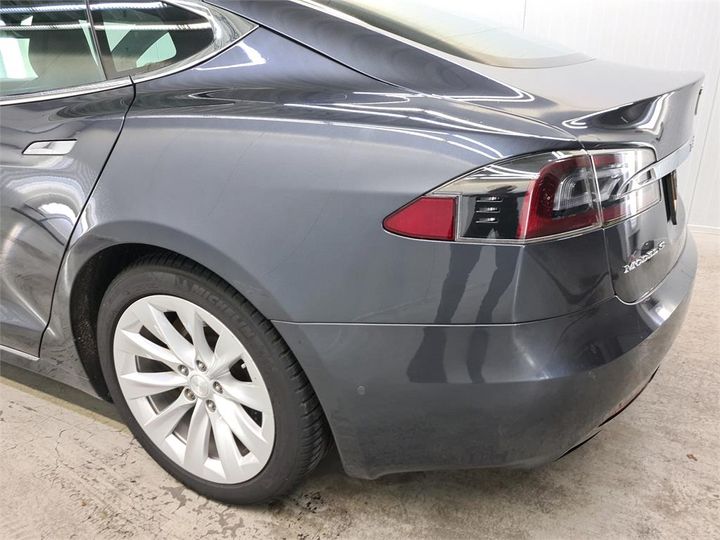 Photo 26 VIN: 5YJSA7E21JF264324 - TESLA S 