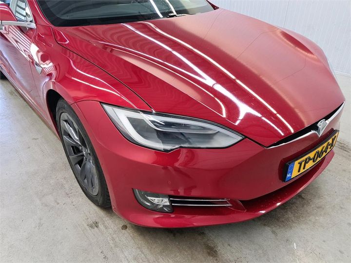 Photo 17 VIN: 5YJSA7E21JF271600 - TESLA S 