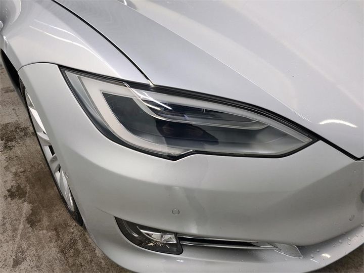 Photo 31 VIN: 5YJSA7E22JF234362 - TESLA S 