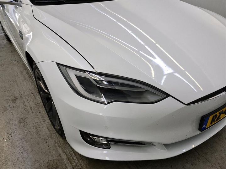 Photo 18 VIN: 5YJSA7E22JF236421 - TESLA S 