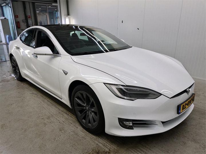 Photo 2 VIN: 5YJSA7E22JF236421 - TESLA S 