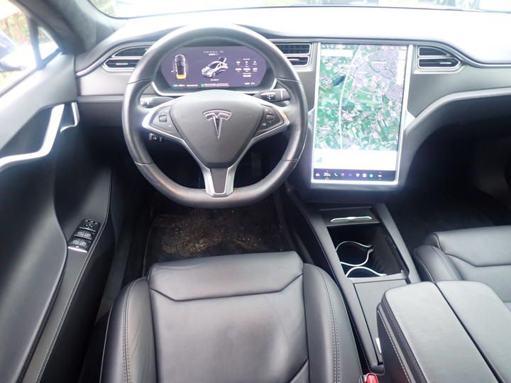 Photo 4 VIN: 5YJSA7E22JF251372 - TESLA MODEL S HATCHBACK 