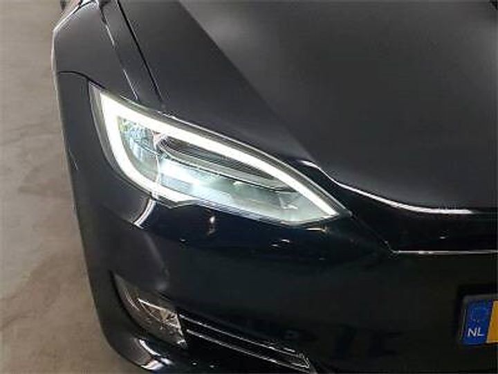 Photo 15 VIN: 5YJSA7E22JF268950 - TESLA MODEL S 