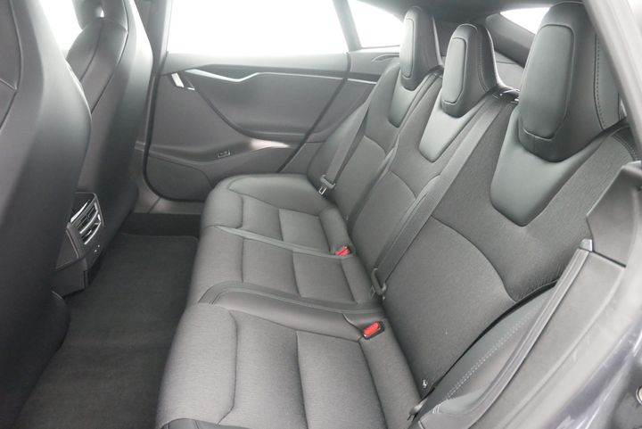 Photo 10 VIN: 5YJSA7E22JF270617 - TESLA MODEL S 