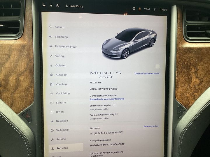 Photo 5 VIN: 5YJSA7E22JF275820 - TESLA MODEL S 