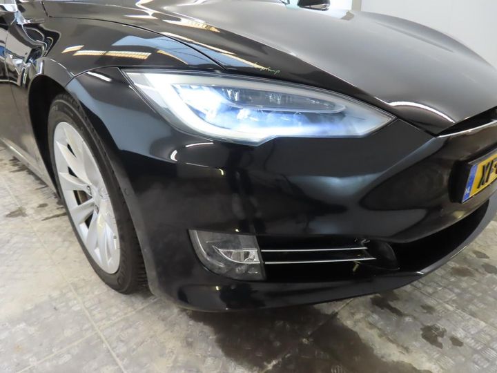 Photo 16 VIN: 5YJSA7E22JF285165 - TESLA MODEL S 