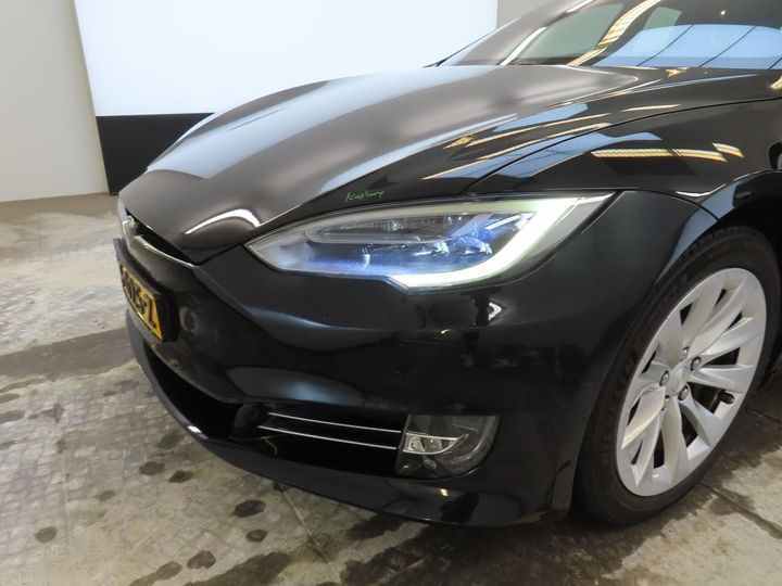 Photo 18 VIN: 5YJSA7E22JF285165 - TESLA MODEL S 