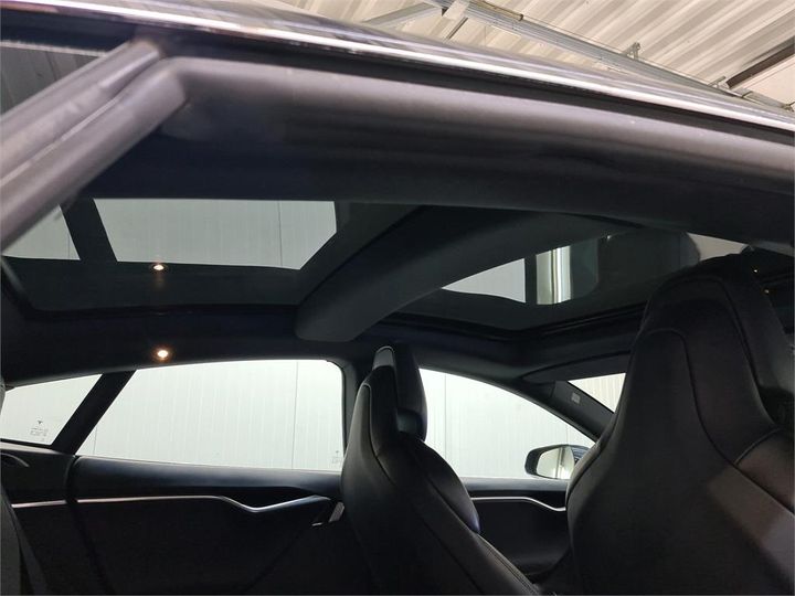 Photo 14 VIN: 5YJSA7E23JF251848 - TESLA S 