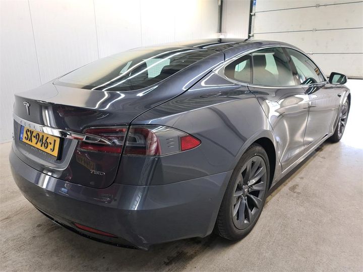 Photo 21 VIN: 5YJSA7E23JF251848 - TESLA S 