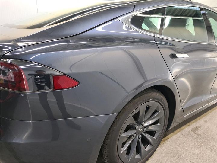 Photo 37 VIN: 5YJSA7E23JF251848 - TESLA S 