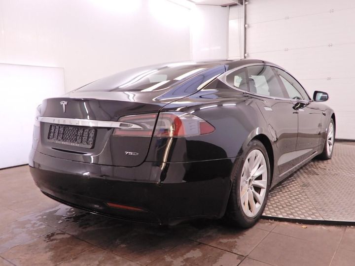 Photo 2 VIN: 5YJSA7E23JF251980 - TESLA MODEL S 