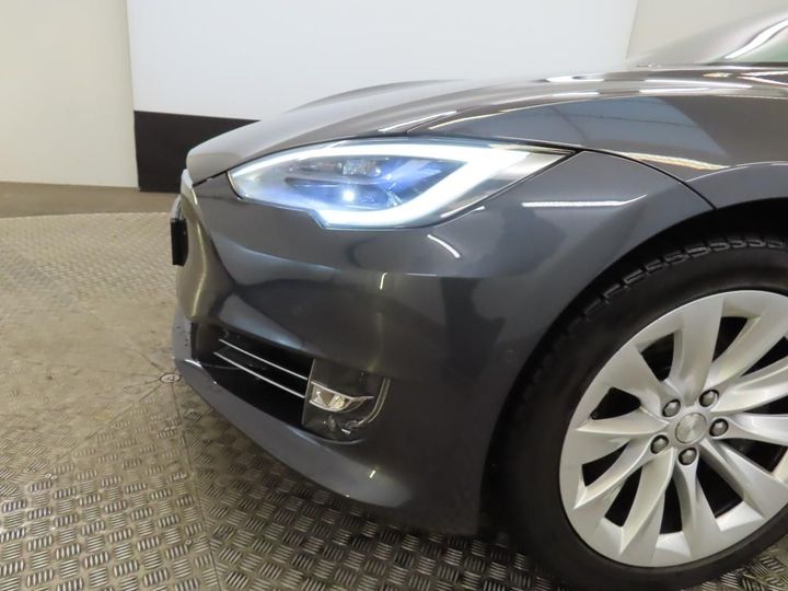 Photo 15 VIN: 5YJSA7E23JF266110 - TESLA MODEL S 