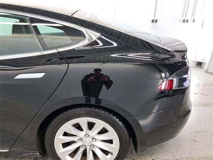 Photo 23 VIN: 5YJSA7E23JF289502 - TESLA S 