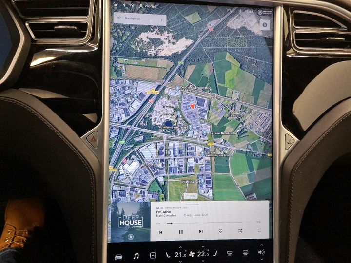 Photo 17 VIN: 5YJSA7E24GF145840 - TESLA S 