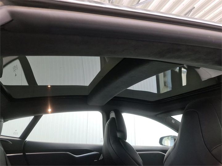 Photo 18 VIN: 5YJSA7E24HF180184 - TESLA S 