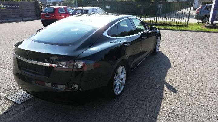 Photo 5 VIN: 5YJSA7E24HF188320 - TESLA MODEL S HATCHBACK 