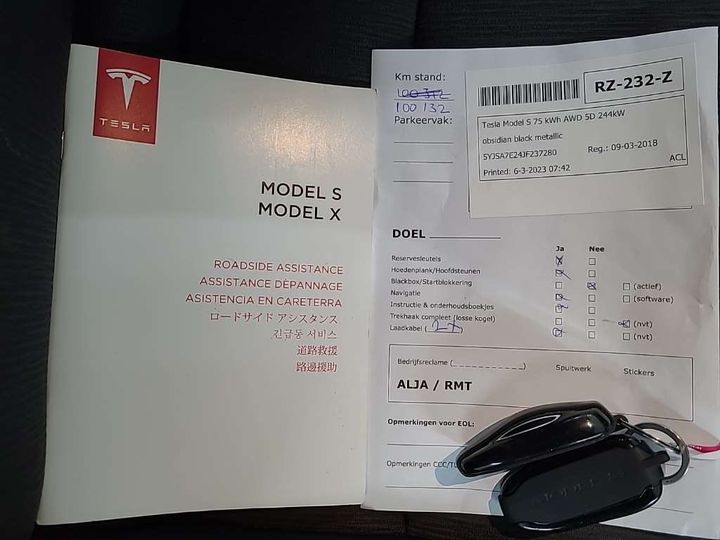 Photo 13 VIN: 5YJSA7E24JF237280 - TESLA MODEL S 