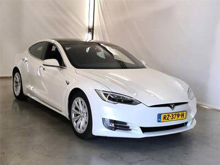 Photo 5 VIN: 5YJSA7E24JF237618 - TESLA MODEL S 