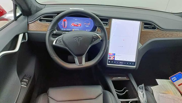 Photo 9 VIN: 5YJSA7E24JF239174 - TESLA MODEL S FL&#3916 BEV 