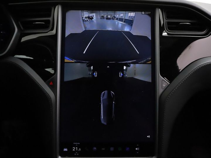 Photo 8 VIN: 5YJSA7E24JF266181 - TESLA MODEL S 