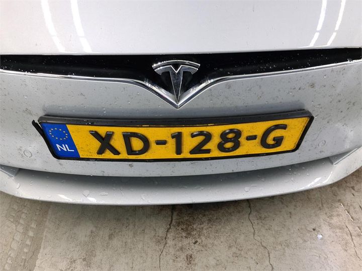 Photo 12 VIN: 5YJSA7E24JF282235 - TESLA S 