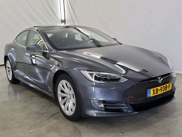 Photo 2 VIN: 5YJSA7E24JF282526 - TESLA MODEL S 