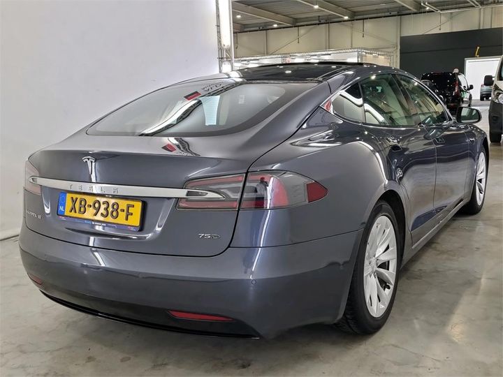 Photo 4 VIN: 5YJSA7E24JF282526 - TESLA MODEL S 