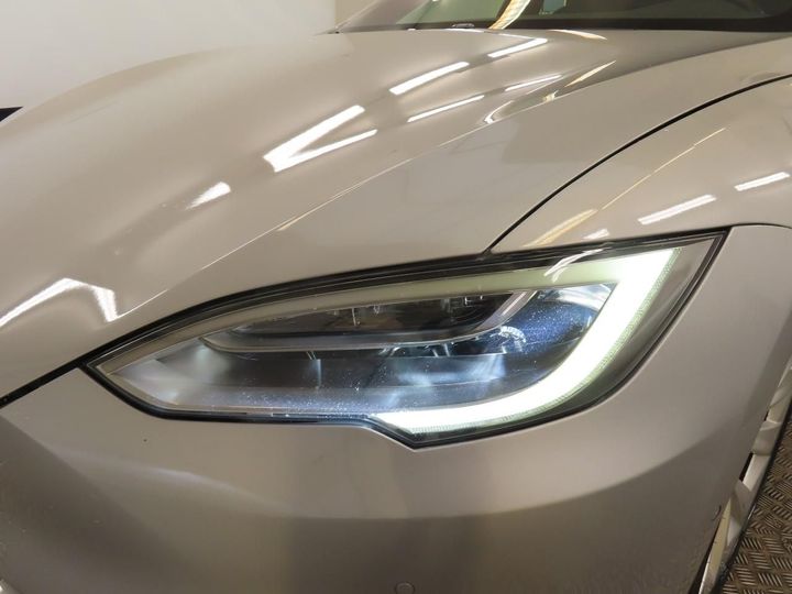 Photo 17 VIN: 5YJSA7E24JF285202 - TESLA MODEL S 