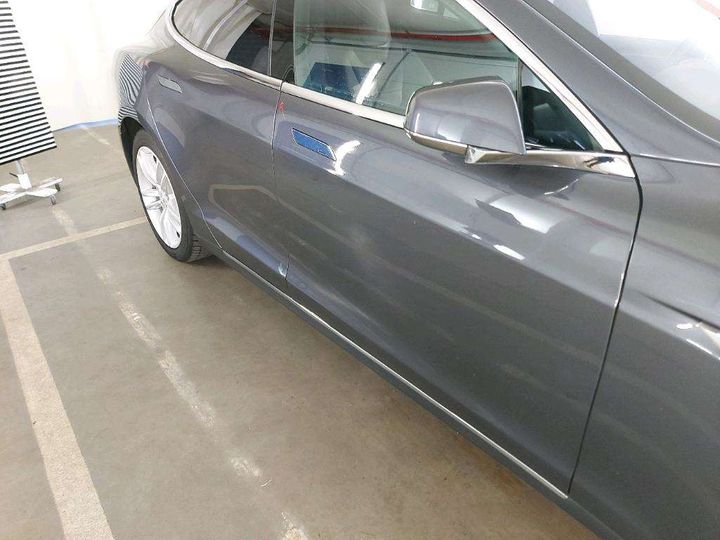 Photo 19 VIN: 5YJSA7E25GF121563 - TESLA MODEL S 