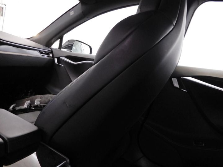 Photo 25 VIN: 5YJSA7E25JF251978 - TESLA MODEL S 