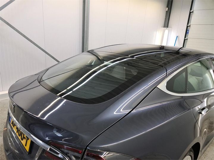 Photo 23 VIN: 5YJSA7E25JF284527 - TESLA S 