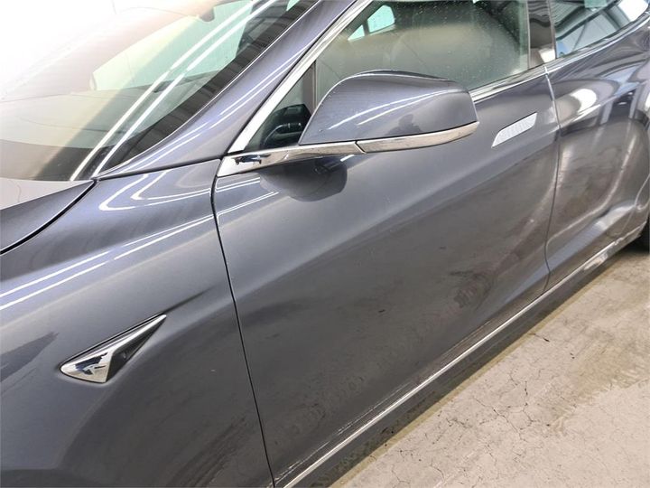 Photo 33 VIN: 5YJSA7E26JF238656 - TESLA S 