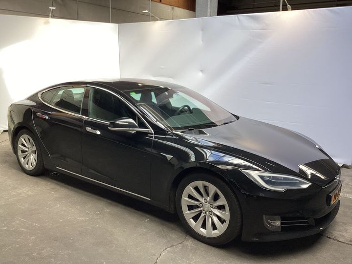 Photo 3 VIN: 5YJSA7E26JF268899 - TESLA MODEL S 