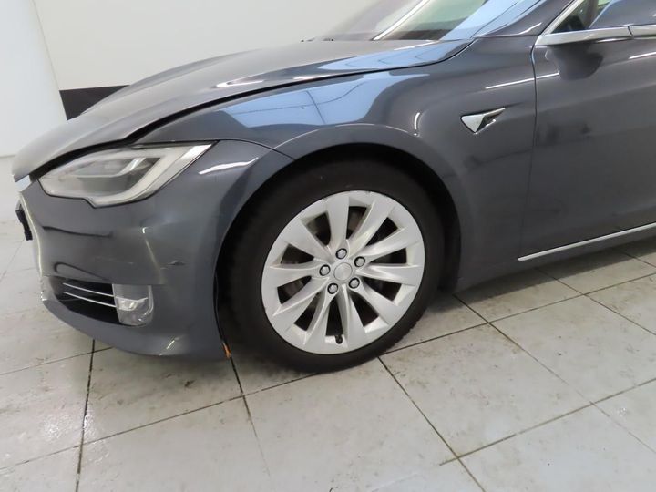 Photo 24 VIN: 5YJSA7E26JF285122 - TESLA MODEL S 