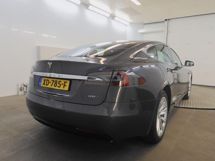 Photo 8 VIN: 5YJSA7E26JF285184 - TESLA MODEL S 