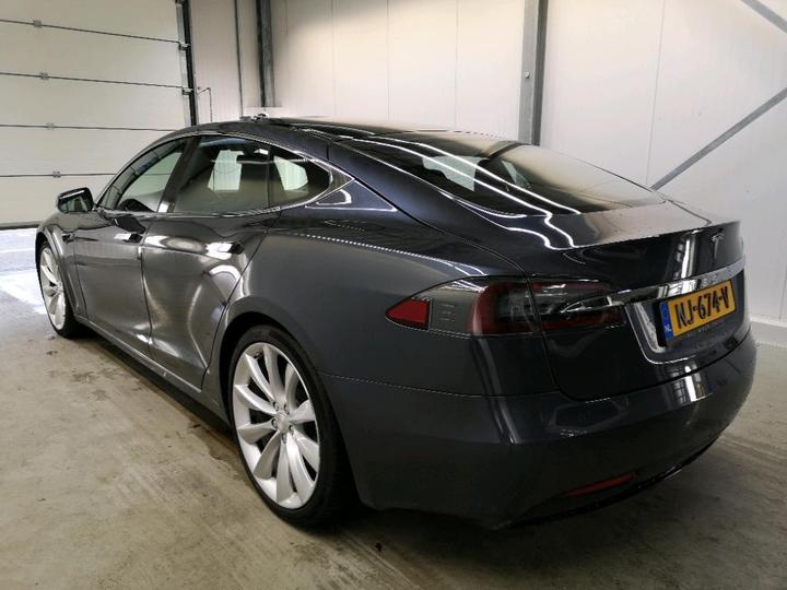 Photo 3 VIN: 5YJSA7E27HF176484 - TESLA S 