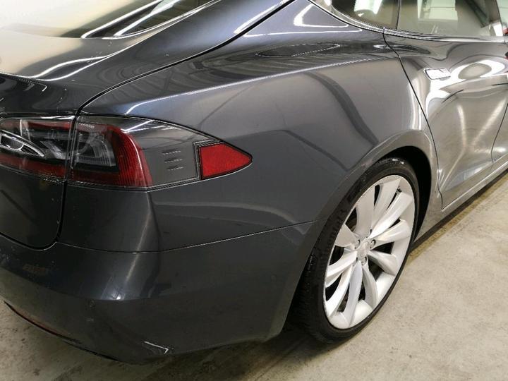 Photo 33 VIN: 5YJSA7E27HF176484 - TESLA S 