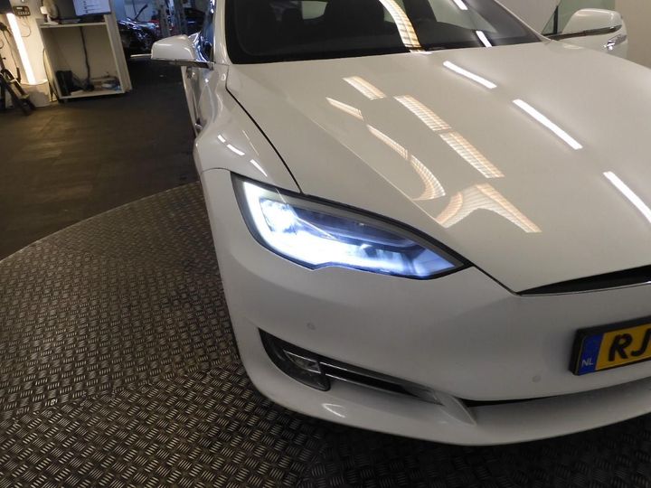 Photo 14 VIN: 5YJSA7E27HF225201 - TESLA MODEL S 